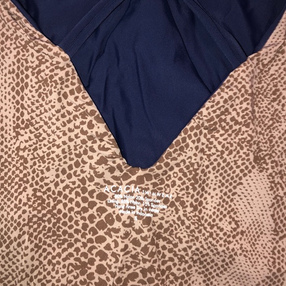 Acacia Venezuela one piece - Picture 5 of 5